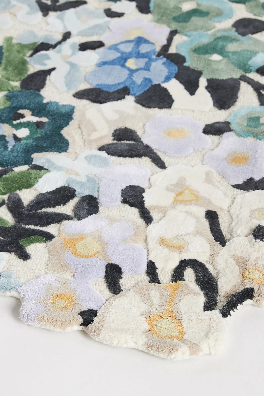 Blue Green Floral Hand Tufted Wool Rug – Scalloped Botanical Area Rug