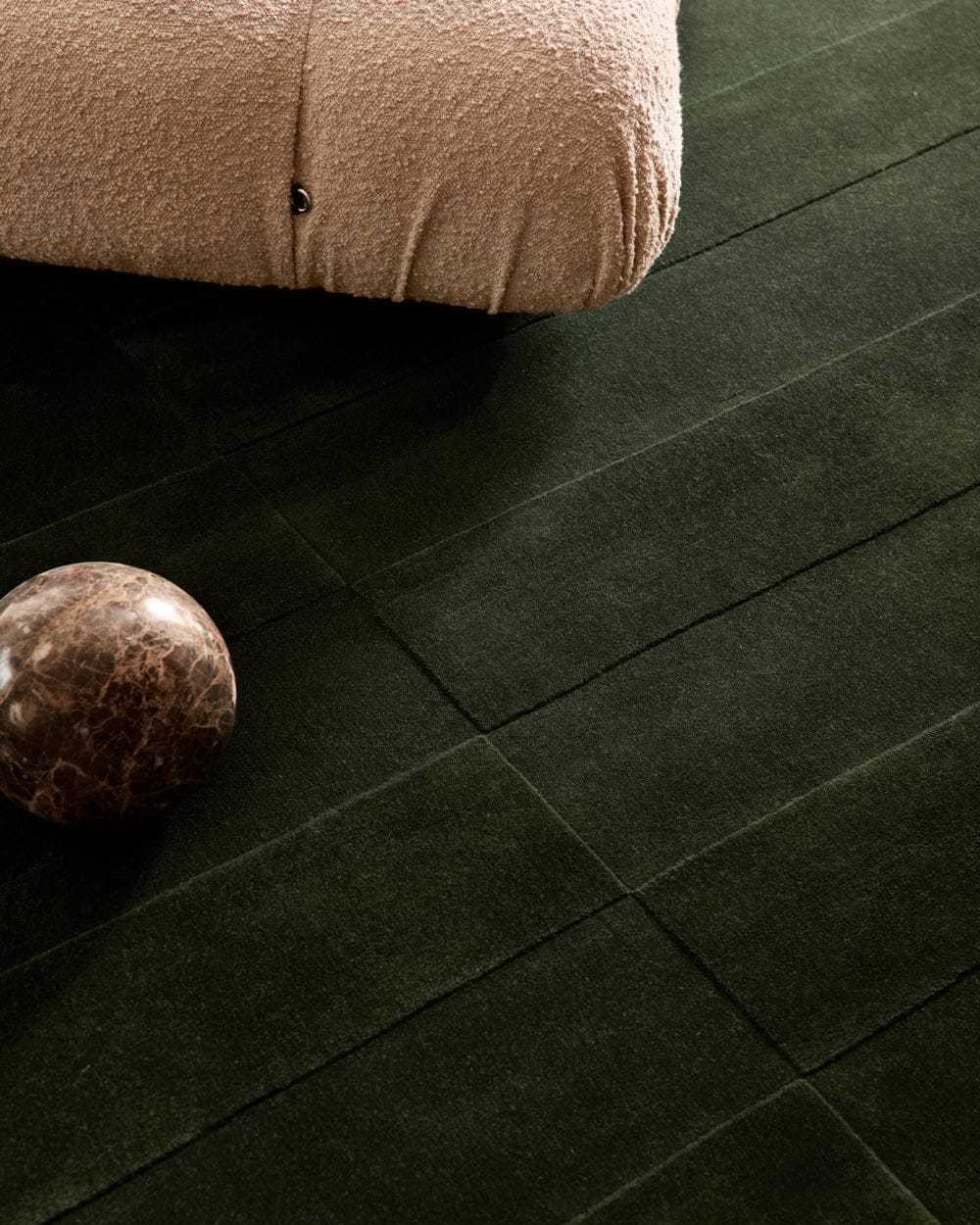 Emerald Forest Green Handmade Tufted Wool Rug – Luxury Solid Modern Carpet for Hall and Bedroom